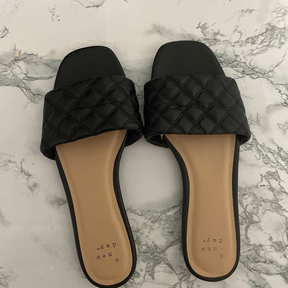 A new day women’s Rosa pointed toe slide sandals 6.5